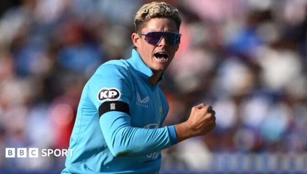 Bethell returns as England call up youngsters Jack and Rew
