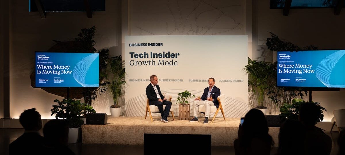A tech crowd was polled on buying Anthropic shares at a $3 trillion valuation. Only 3 hands went up.