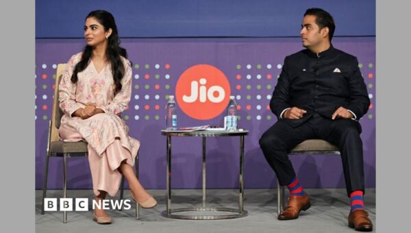 India's largest share sale could end cheap mobile internet for millions